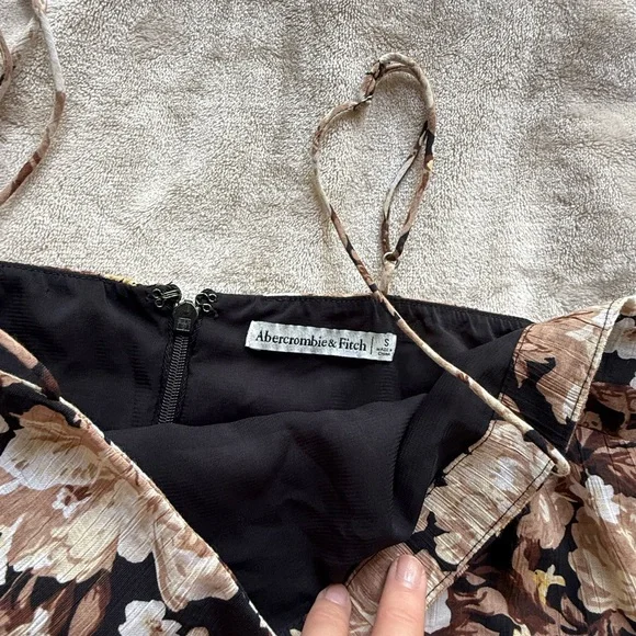 Abercrombie & Fitch Floral Print Slip Dress - Picture 2 of 3